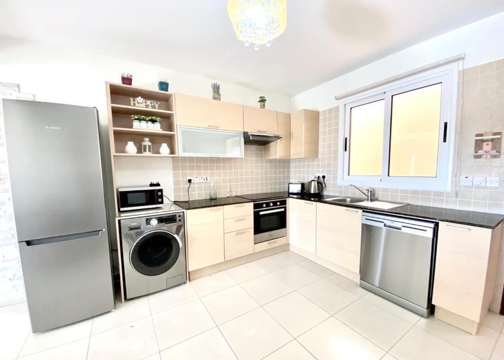 Nissi 3 View Holiday 2 Bedroom Apartment Ayia Napa Exterior photo